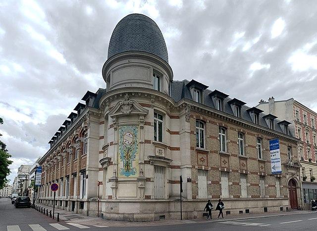 Levallois-Perret/immobilier/CENTURY21 Anatole France/Levallois Perret espace culturel escale