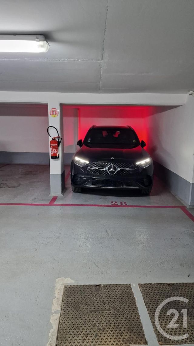 parking à louer - 12.0 m2 - LEVALLOIS PERRET - 92 - ILE-DE-FRANCE - Century 21 Anatole France