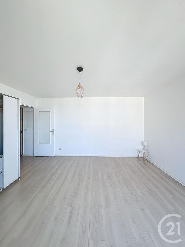 Appartement F1 à louer LEVALLOIS PERRET