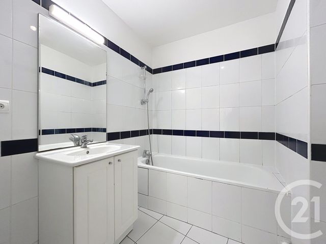 Afficher la photo en grand Appartement F3 à vendre - 3 pièces - 74.0 m2 - LEVALLOIS PERRET - 92 - ILE-DE-FRANCE - Century 21 Anatole France