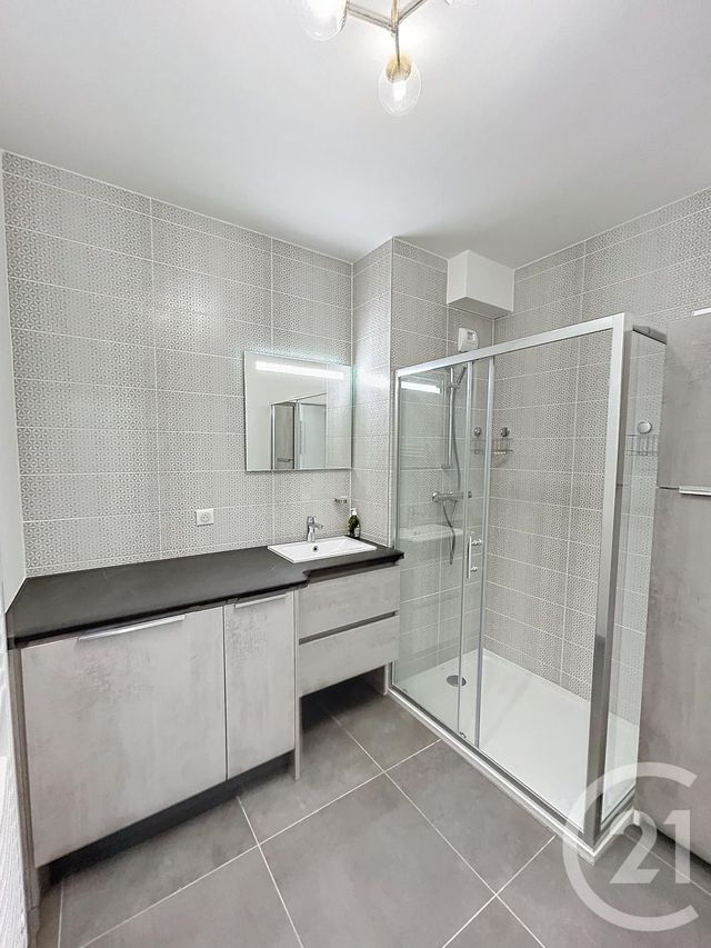 Appartement F4 à louer - 4 pièces - 119.3 m2 - LEVALLOIS PERRET - 92 - ILE-DE-FRANCE - Century 21 Anatole France