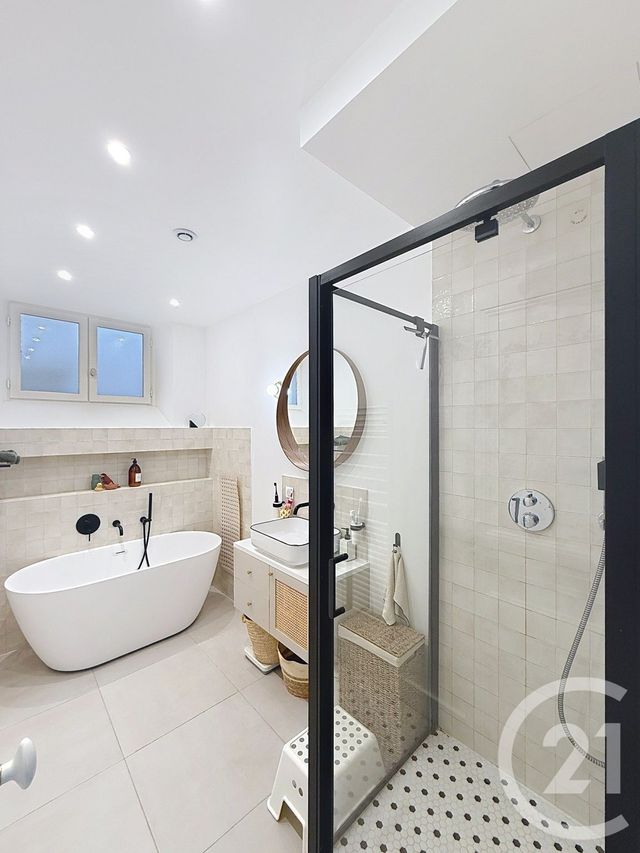 Appartement F4 à louer - 4 pièces - 92.0 m2 - LEVALLOIS PERRET - 92 - ILE-DE-FRANCE - Century 21 Anatole France