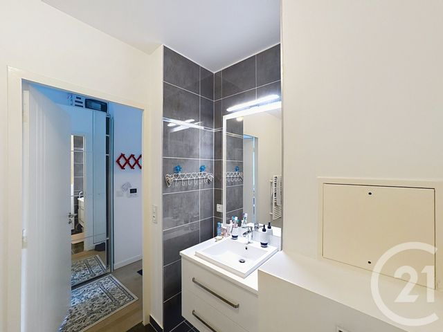 Afficher la photo en grand Appartement F1 à vendre - 1 pièce - 30.0 m2 - LEVALLOIS PERRET - 92 - ILE-DE-FRANCE - Century 21 Anatole France