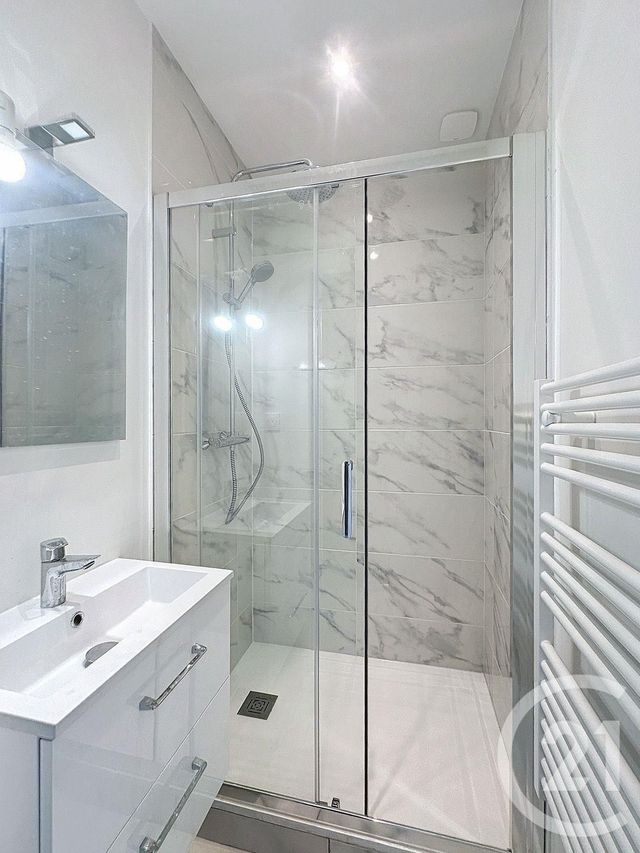 Appartement F2 à louer - 2 pièces - 33.0 m2 - LEVALLOIS PERRET - 92 - ILE-DE-FRANCE - Century 21 Anatole France