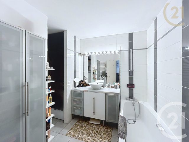 Appartement F4 à vendre - 4 pièces - 100.0 m2 - LEVALLOIS PERRET - 92 - ILE-DE-FRANCE - Century 21 Anatole France