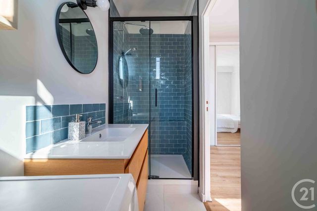 Appartement F2 à louer - 2 pièces - 44.93 m2 - PARIS - 75018 - ILE-DE-FRANCE - Century 21 Anatole France