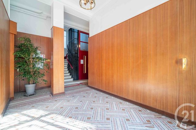 Appartement F2 à louer - 2 pièces - 44.93 m2 - PARIS - 75018 - ILE-DE-FRANCE - Century 21 Anatole France