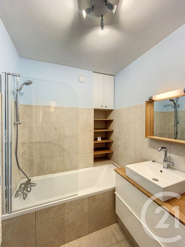 Appartement F3 à louer - 3 pièces - 78.0 m2 - LEVALLOIS PERRET - 92 - ILE-DE-FRANCE - Century 21 Anatole France