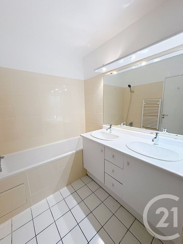 Appartement à louer - 2 pièces - 49.33 m2 - LEVALLOIS PERRET - 92 - ILE-DE-FRANCE - Century 21 Anatole France