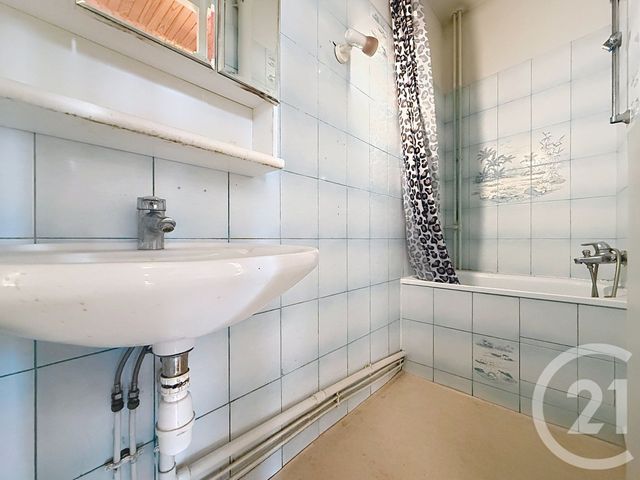 Appartement F3 à vendre - 3 pièces - 58.0 m2 - LEVALLOIS PERRET - 92 - ILE-DE-FRANCE - Century 21 Anatole France