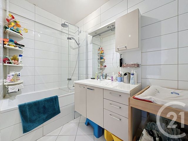 Appartement F3 à vendre - 3 pièces - 62.0 m2 - LEVALLOIS PERRET - 92 - ILE-DE-FRANCE - Century 21 Anatole France