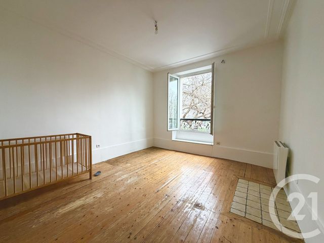 Appartement F2 bis à vendre - 2 pièces - 40.5 m2 - PARIS - 75018 - ILE-DE-FRANCE - Century 21 Anatole France