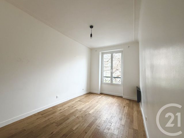 Appartement F2 bis à vendre - 2 pièces - 40.5 m2 - PARIS - 75018 - ILE-DE-FRANCE - Century 21 Anatole France