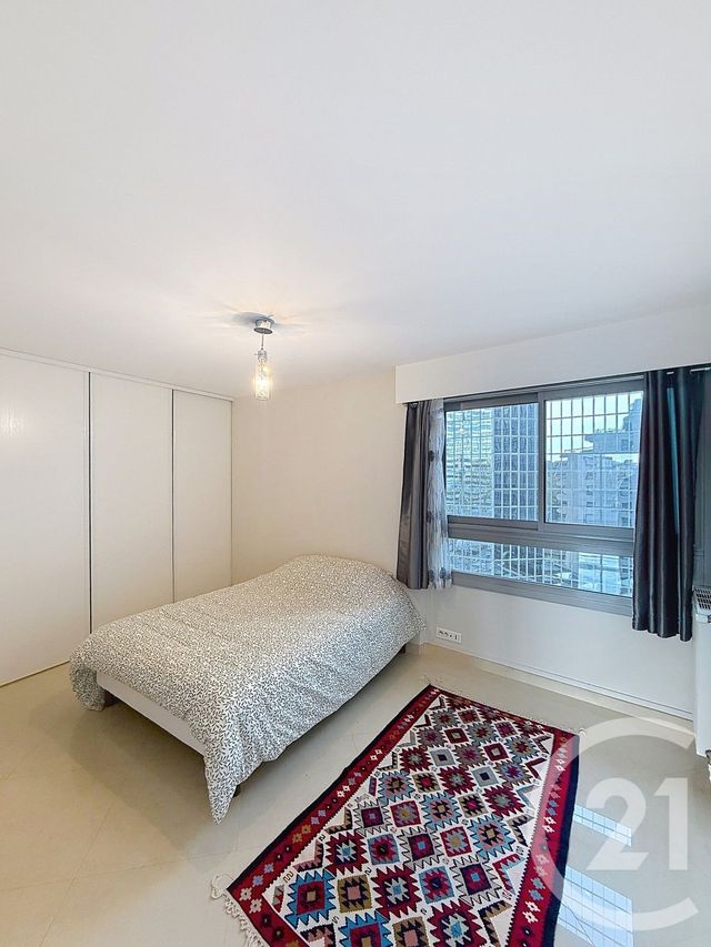 Appartement à louer - 4 pièces - 87.0 m2 - COURBEVOIE - 92 - ILE-DE-FRANCE - Century 21 Anatole France