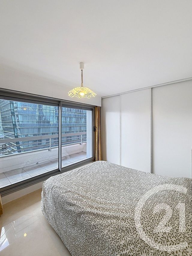 Appartement à louer - 4 pièces - 87.0 m2 - COURBEVOIE - 92 - ILE-DE-FRANCE - Century 21 Anatole France