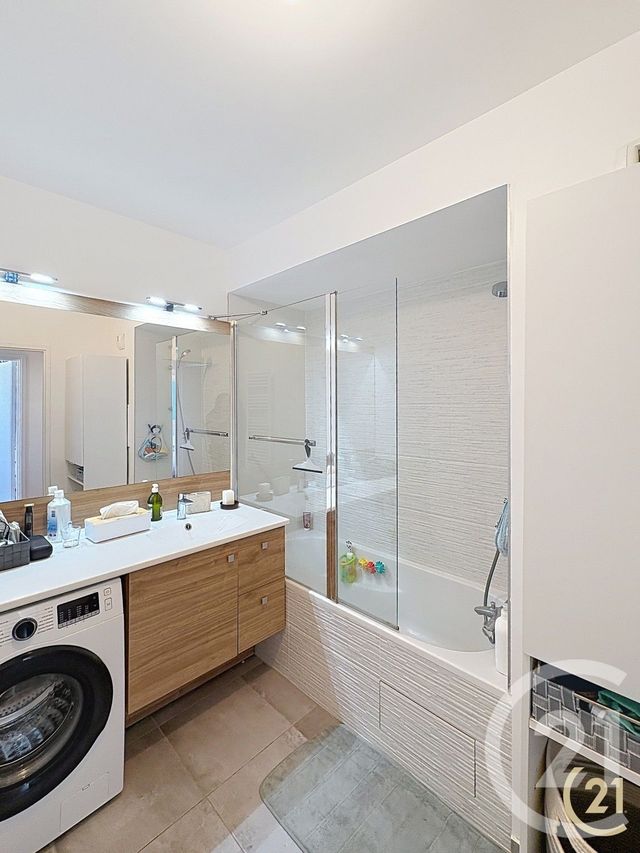 Appartement F3 à louer - 3 pièces - 65.38 m2 - CLICHY - 92 - ILE-DE-FRANCE - Century 21 Anatole France