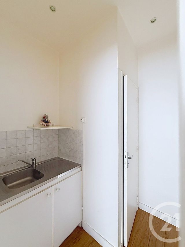 Appartement à louer - 2 pièces - 23.0 m2 - LEVALLOIS PERRET - 92 - ILE-DE-FRANCE - Century 21 Anatole France