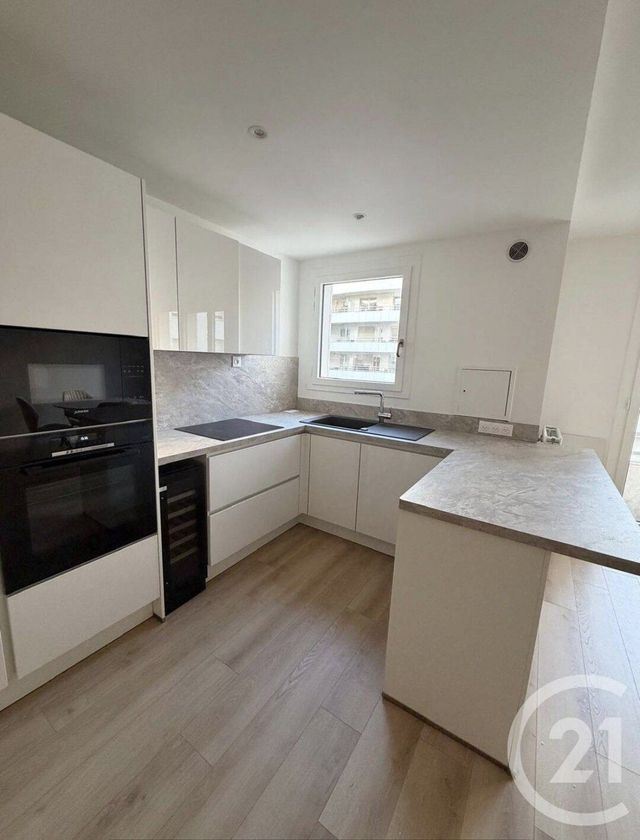 Appartement F2 à louer - 2 pièces - 52.0 m2 - LEVALLOIS PERRET - 92 - ILE-DE-FRANCE - Century 21 Anatole France