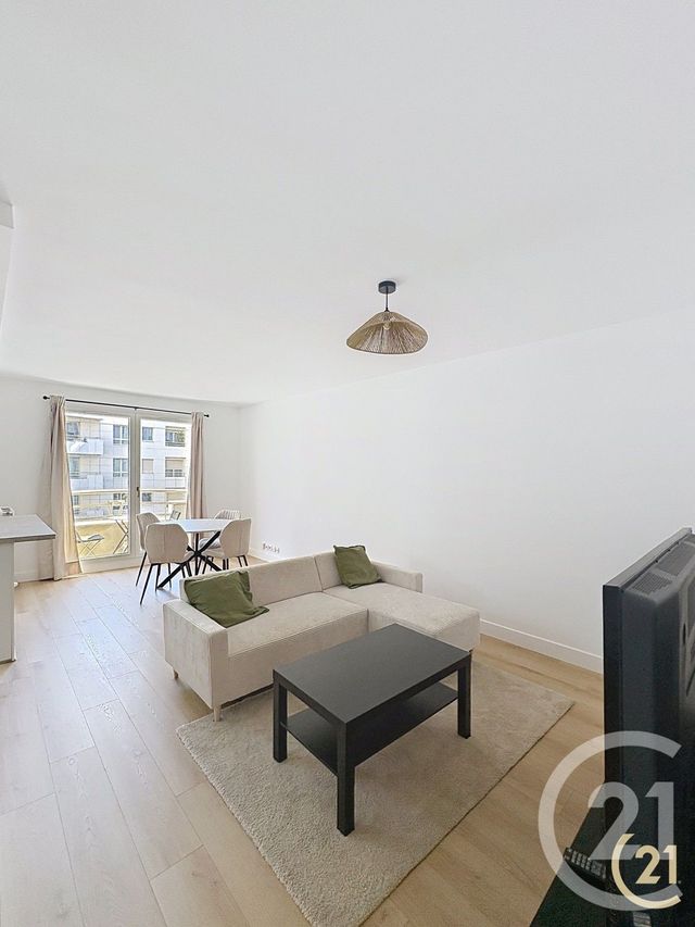 Appartement F2 à louer - 2 pièces - 52.0 m2 - LEVALLOIS PERRET - 92 - ILE-DE-FRANCE - Century 21 Anatole France