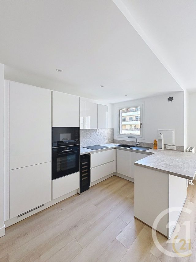 Appartement F2 à louer - 2 pièces - 52.0 m2 - LEVALLOIS PERRET - 92 - ILE-DE-FRANCE - Century 21 Anatole France