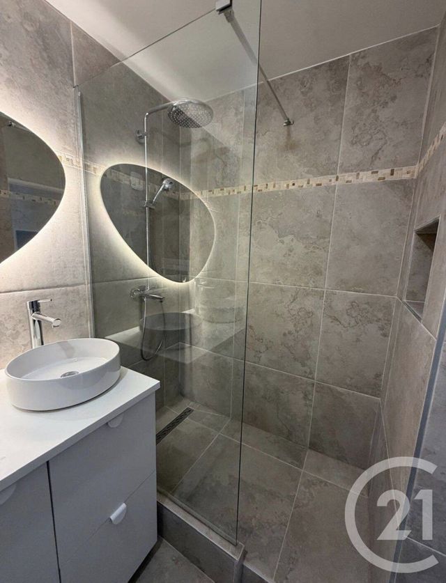 Appartement F2 à louer - 2 pièces - 52.0 m2 - LEVALLOIS PERRET - 92 - ILE-DE-FRANCE - Century 21 Anatole France