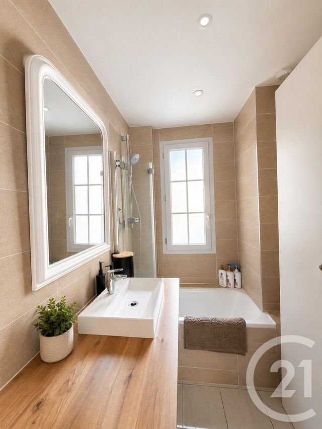 Appartement F3 à vendre - 3 pièces - 59.63 m2 - LEVALLOIS PERRET - 92 - ILE-DE-FRANCE - Century 21 Anatole France