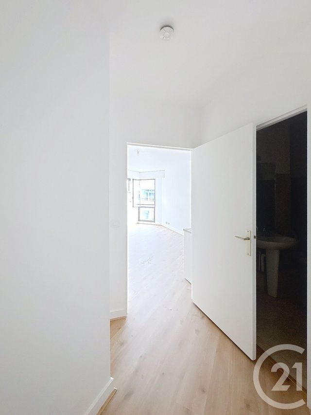 Appartement F1 à louer - 1 pièce - 31.96 m2 - LEVALLOIS PERRET - 92 - ILE-DE-FRANCE - Century 21 Anatole France