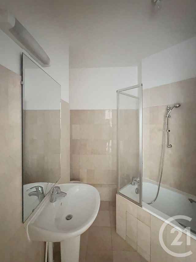Appartement F1 à louer - 1 pièce - 31.96 m2 - LEVALLOIS PERRET - 92 - ILE-DE-FRANCE - Century 21 Anatole France