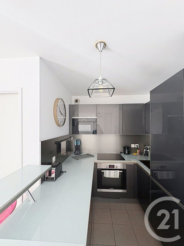 Appartement F3 à louer - 3 pièces - 53.0 m2 - SURESNES - 92 - ILE-DE-FRANCE - Century 21 Anatole France