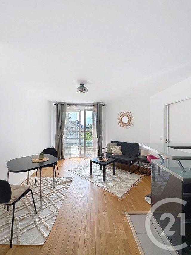 Appartement F3 à louer SURESNES