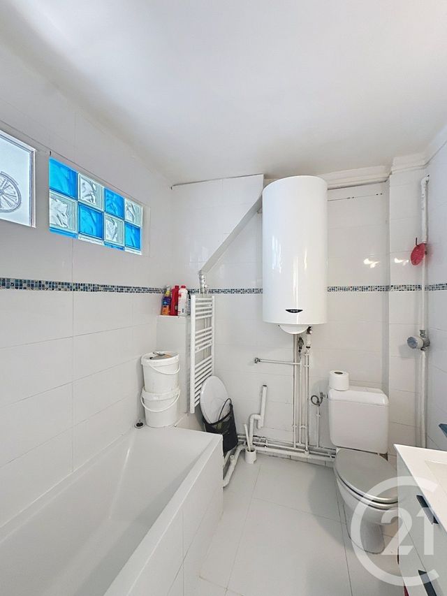 Appartement F2 à louer - 3 pièces - 56.85 m2 - LEVALLOIS PERRET - 92 - ILE-DE-FRANCE - Century 21 Anatole France