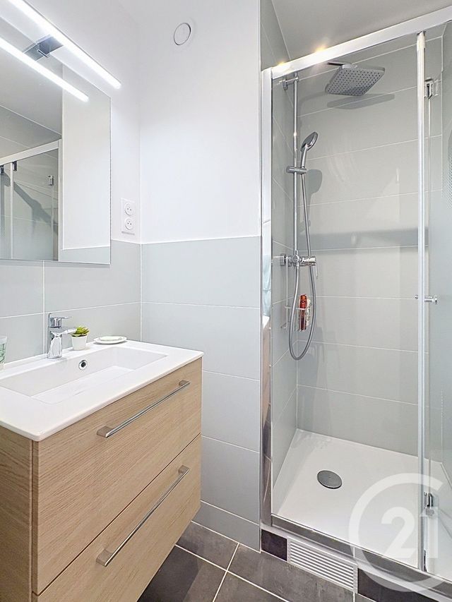 Appartement F4 à louer - 4 pièces - 88.03 m2 - COURBEVOIE - 92 - ILE-DE-FRANCE - Century 21 Anatole France