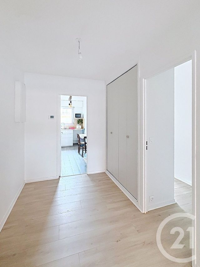 Appartement F4 à louer - 4 pièces - 88.03 m2 - COURBEVOIE - 92 - ILE-DE-FRANCE - Century 21 Anatole France