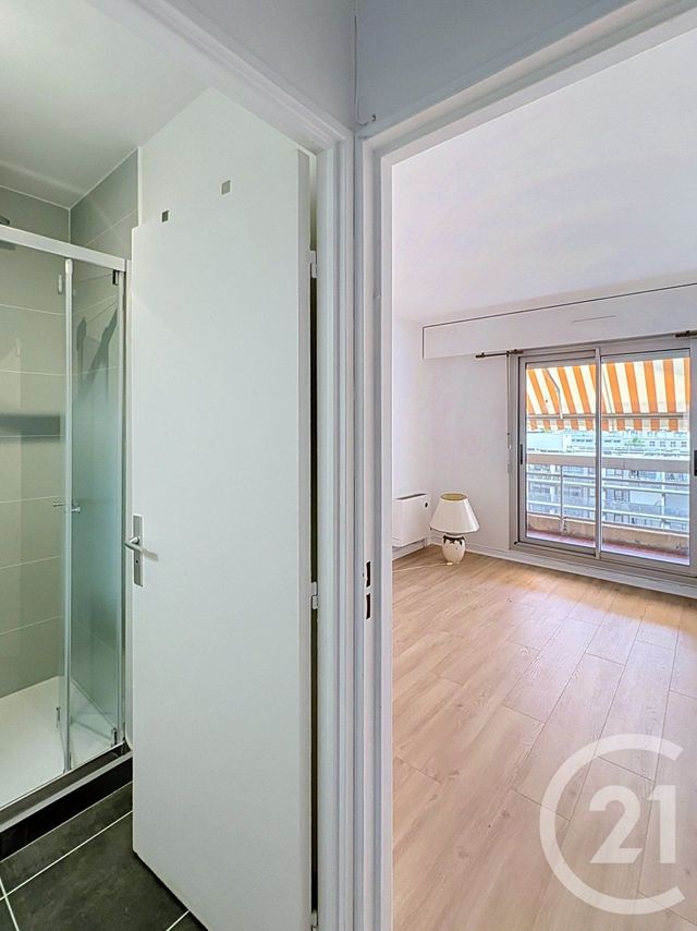 Appartement F4 à louer - 4 pièces - 88.03 m2 - COURBEVOIE - 92 - ILE-DE-FRANCE - Century 21 Anatole France