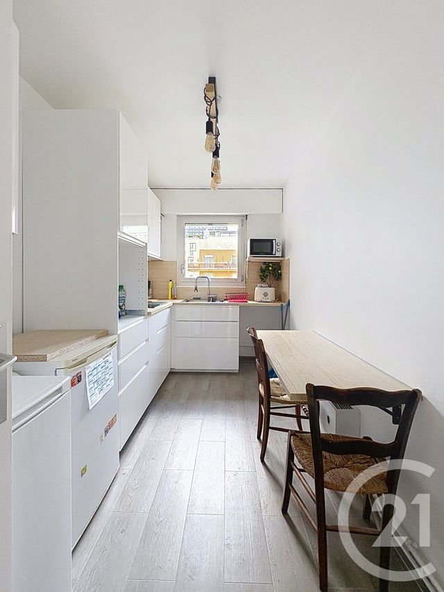 Appartement F4 à louer - 4 pièces - 88.03 m2 - COURBEVOIE - 92 - ILE-DE-FRANCE - Century 21 Anatole France