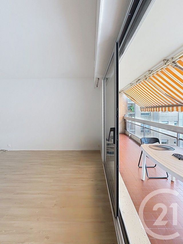 Appartement F4 à louer - 4 pièces - 88.03 m2 - COURBEVOIE - 92 - ILE-DE-FRANCE - Century 21 Anatole France