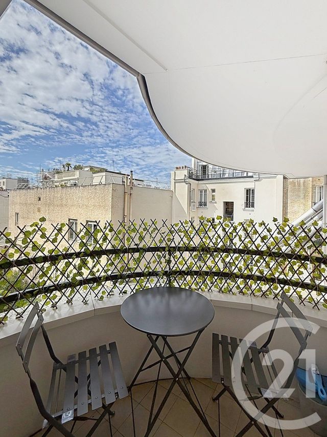 Appartement F2 à louer - 2 pièces - 37.9 m2 - LEVALLOIS PERRET - 92 - ILE-DE-FRANCE - Century 21 Anatole France