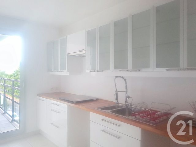 Appartement F3 à vendre - 3 pièces - 69.29 m2 - NANTERRE - 92 - ILE-DE-FRANCE - Century 21 Anatole France