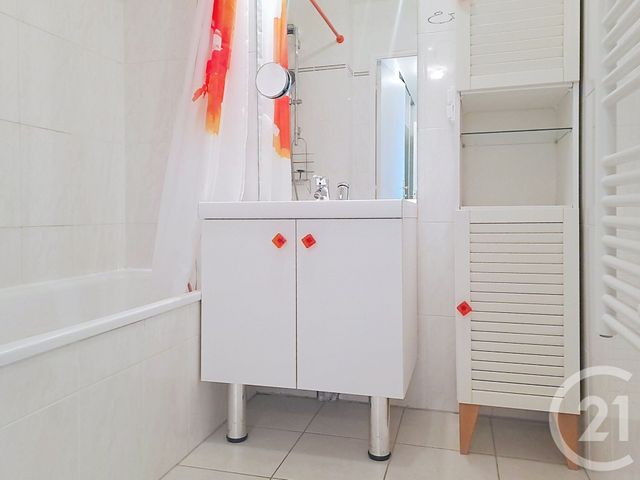Appartement F3 à vendre - 3 pièces - 69.29 m2 - NANTERRE - 92 - ILE-DE-FRANCE - Century 21 Anatole France