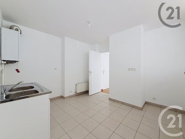 Appartement F3 à vendre - 3 pièces - 75.0 m2 - LEVALLOIS PERRET - 92 - ILE-DE-FRANCE - Century 21 Anatole France