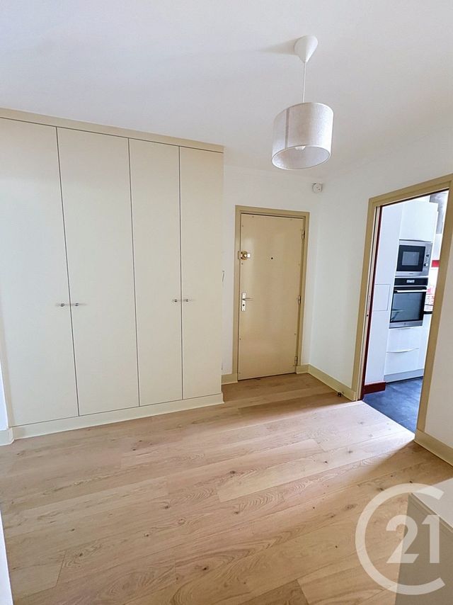 Appartement F2 à louer - 2 pièces - 57.0 m2 - LEVALLOIS PERRET - 92 - ILE-DE-FRANCE - Century 21 Anatole France