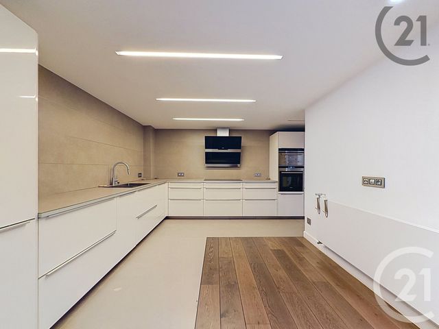 maison à vendre - 5 pièces - 178.0 m2 - COURBEVOIE - 92 - ILE-DE-FRANCE - Century 21 Anatole France