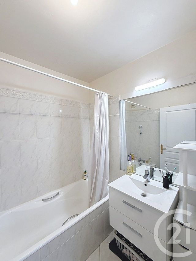 Appartement F1 à louer - 1 pièce - 38.07 m2 - LEVALLOIS PERRET - 92 - ILE-DE-FRANCE - Century 21 Anatole France
